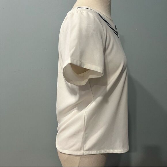 Kling White Stylized Printed Collared Short Sleeve Blouse Size Small - Picture 2 of 5